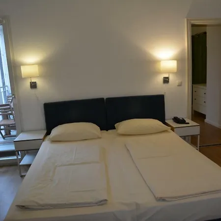 Hotel Lex Im Gartenhof Guest house Munich