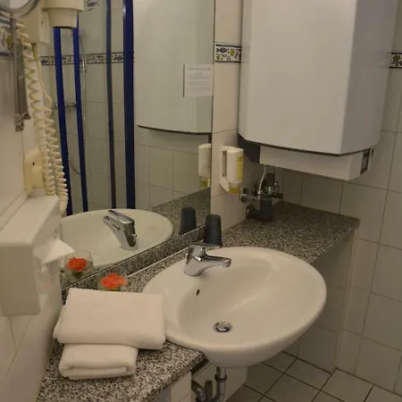 Guest house Hotel Lex Im Gartenhof 3*