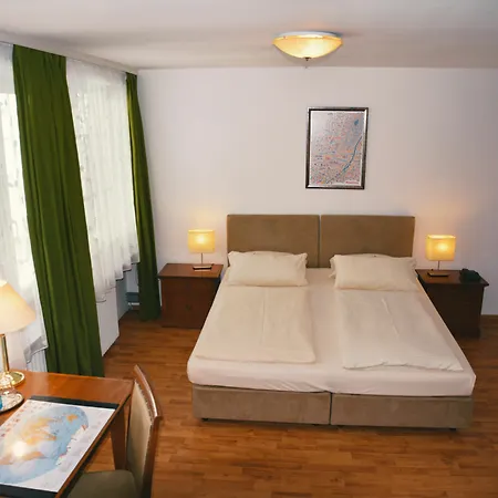 Guest house Hotel Lex Im Gartenhof 3*