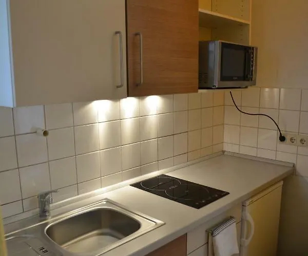 Lex Im Gartenhof בית הארחה 3*