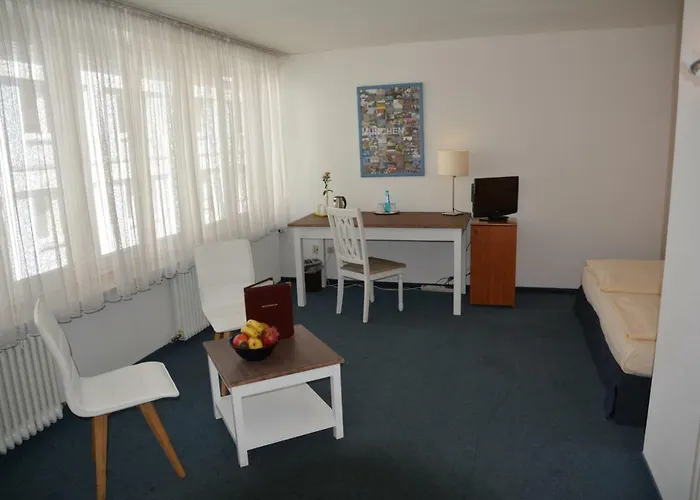 Hotel Lex Im Gartenhof Гостевой дом Мюнхен