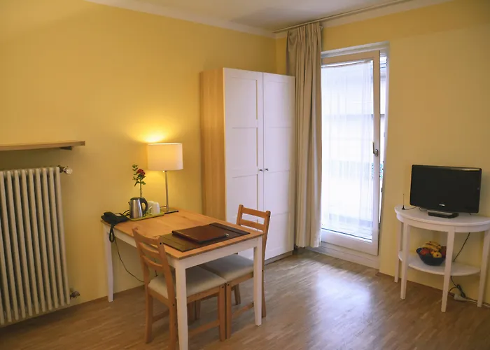 Hotel Lex Im Gartenhof Гостевой дом Мюнхен